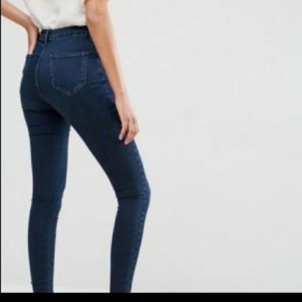 Free people skinny dark wash jeans